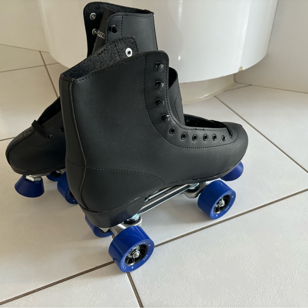 Men’s skates